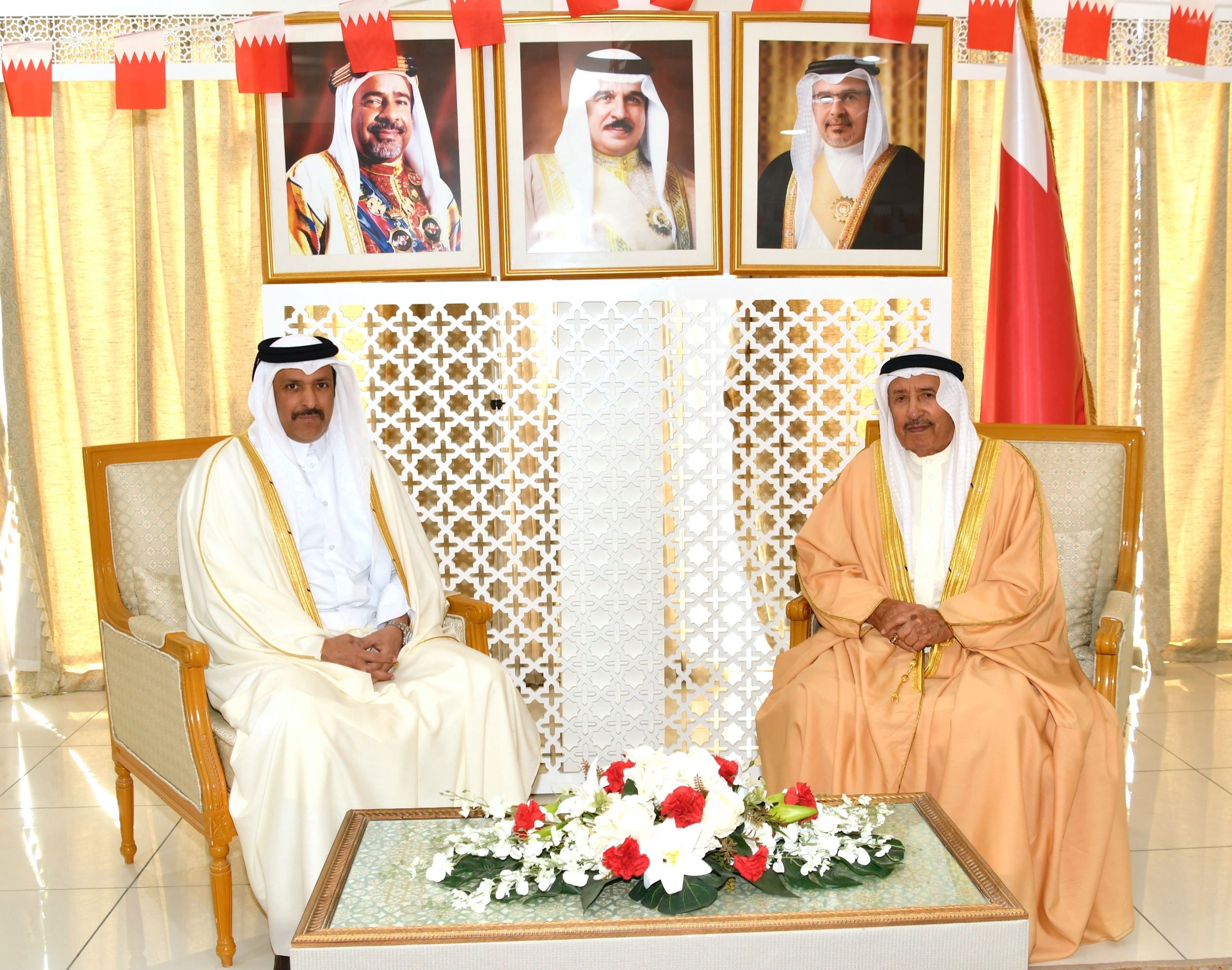 محافظ المحرق يستقبل سفير دولة قطر لدى مملكة البحرين<